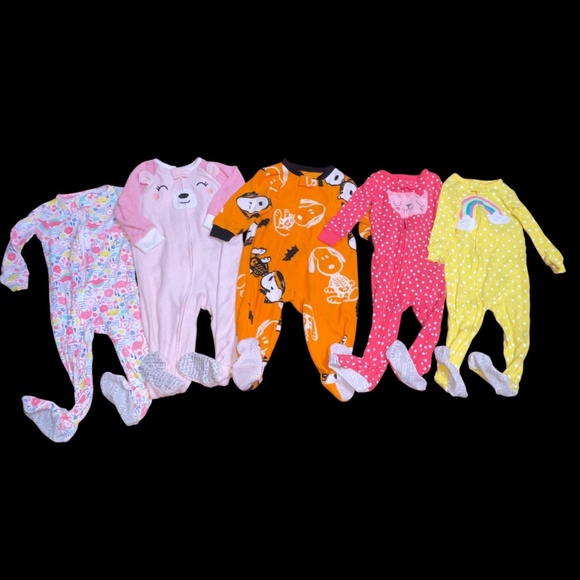 Lot of 5 Infant Baby Girls Sz 12 Months Sleepers Pajamas Snoopy Rainbow Dinosaur - Picture 1 of 15
